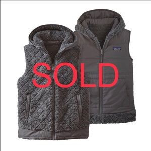 SOLD -- Patagonia Women's Los Gatos Vest